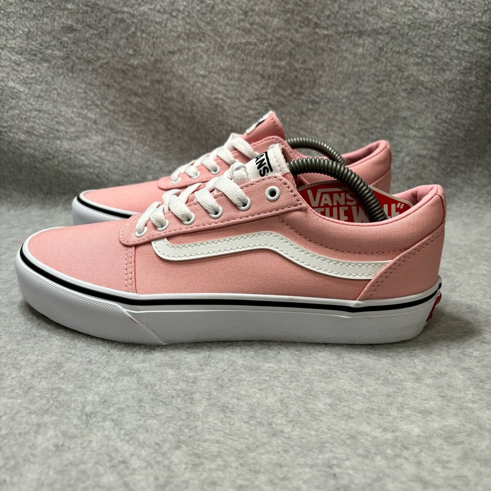 Vans Shoes UK unisex size 4 eur 36.5 Pink & White Classic Low Top Sneaker